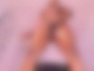 Live cam show with begoniia - Teen (18+) on Soda Cam