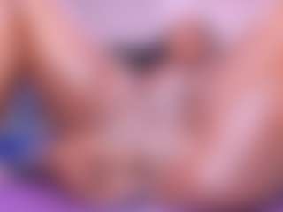 Live cam show with begoniia - Squirt on CamwithHer