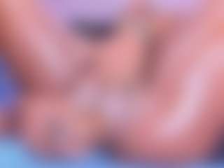 Live cam show with begoniia - Black Toys on googirlz