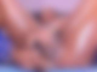 Live cam show with begoniia - Brown Eyes Black on friskycurves.com