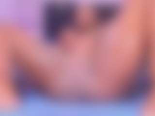 Live cam show with begoniia - Black Shaved Pussy on Camsoda