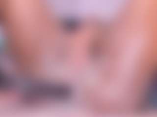 Live cam show with begoniia - Ebony HD on CamClone