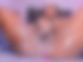 Live-Cam-Show mit begoniia - Tease Black auf Camsoda
