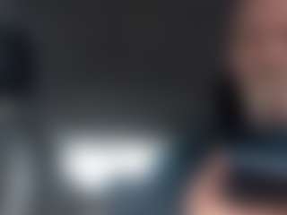 Makeucum2112's Live Sex Cam Show