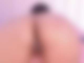 Live cam show with sacha-malala - Black on chickslive.net