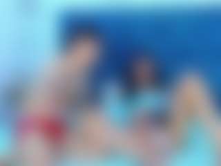 Live cam show with ALISA and ricardo - Black Hair on Uber Horny