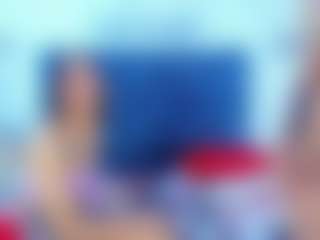 Live cam show with ALISA and ricardo - Green Eyes on Camsoda