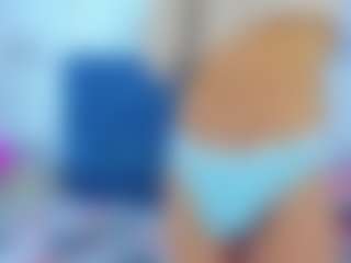 Live cam show with ALISA and ricardo - Brown Hair on Camsoda