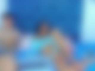 Live cam show with ALISA and ricardo - Muscular on CamSodaAdn