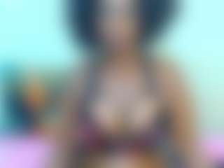 Live cam show with BigKnockers40DD - Average on Camsoda