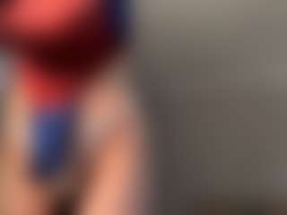 ElvinaClagg's Live Sex Cam Show