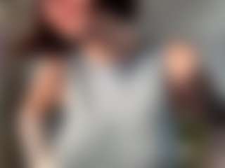 ElvinaClagg's Live Sex Cam Show