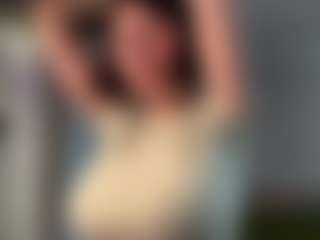 ElvinaClagg's Live Sex Cam Show