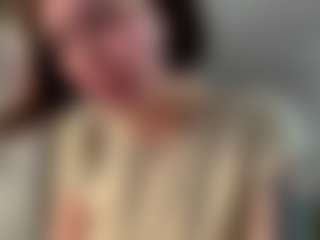 ElvinaClagg's Live Sex Cam Show