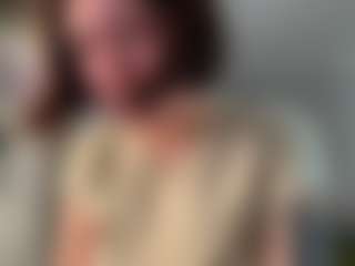 ElvinaClagg's Live Sex Cam Show