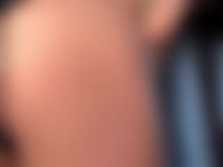 ElvinaClagg's Live Sex Cam Show