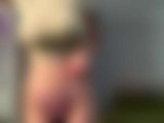 Live cam show with ElvinaClagg - Brown Eyes on SpankPalCams