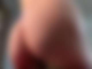 ElvinaClagg's Live Sex Cam Show