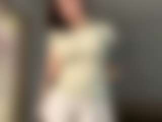 ElvinaClagg's Live Sex Cam Show