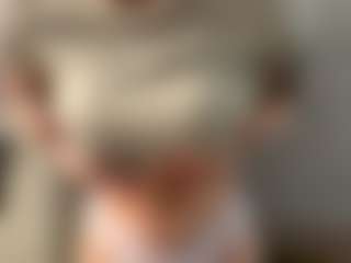 ElvinaClagg's Live Sex Cam Show