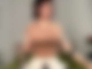 ElvinaClagg's Live Sex Cam Show