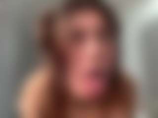 ElvinaClagg's Live Sex Cam Show