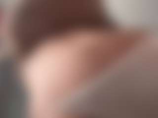 ElvinaClagg's Live Sex Cam Show