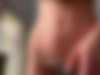 Live cam show with ElvinaClagg - Nipple Piercings on CamClone