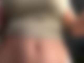 ElvinaClagg's Live Sex Cam Show