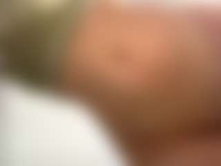 ElvinaClagg's Live Sex Cam Show