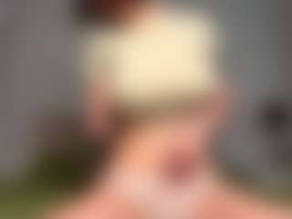 ElvinaClagg's Live Sex Cam Show