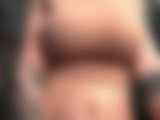 ElvinaClagg's Live Sex Cam Show