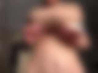 Live cam show with ElvinaClagg - Nipple Piercings on Camsoda