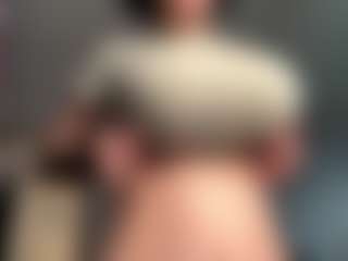 ElvinaClagg's Live Sex Cam Show