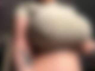 Live cam show with ElvinaClagg - No Drinking on Camsoda