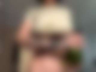 ElvinaClagg's Live Sex Cam Show