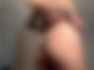 Live cam show with ElvinaClagg - Small Tits on Camsoda