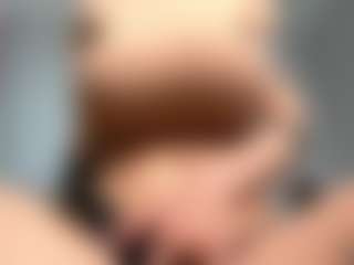 ElvinaClagg's Live Sex Cam Show