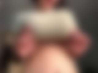 ElvinaClagg's Live Sex Cam Show