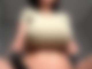 ElvinaClagg's Live Sex Cam Show