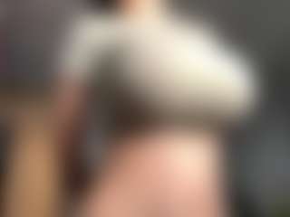 ElvinaClagg's Live Sex Cam Show