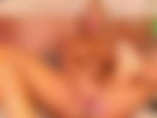 Live cam show with Alison Moon - Cute on SquirtSoMuch