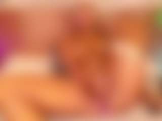 Live cam show with Alison Moon - Black on fuck-show.com