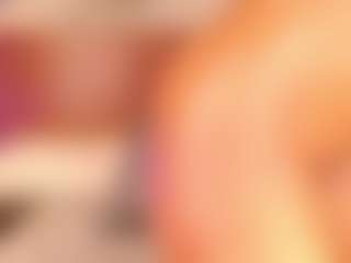 Live cam show with Alison Moon - Ebony on MyBangCams