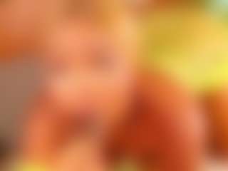Live cam show with Alison Moon - Ebony on CamwithHer | colombia
