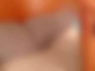 Live cam show with Alison Moon - Deepthroat on live18s.com