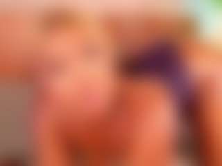 Live cam show with Alison Moon - College on Camming Site