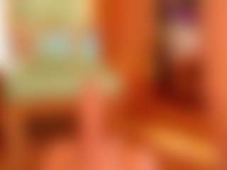 Live cam show with Alison Moon - Blonde Hair on friskycurves.com