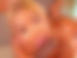 Live cam show with Alison Moon - Big Tits on xDating