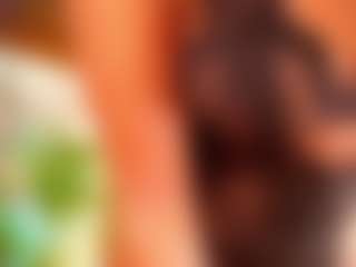 Live cam show with Alison Moon - Curvy on studioflirtlive.com